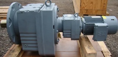 Редуктор DINAMIC OIL GEAR BOX RE 1022 TC 43.68 ME 160 B5